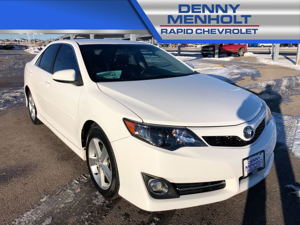 Used 2013 Toyota Camry SE Car