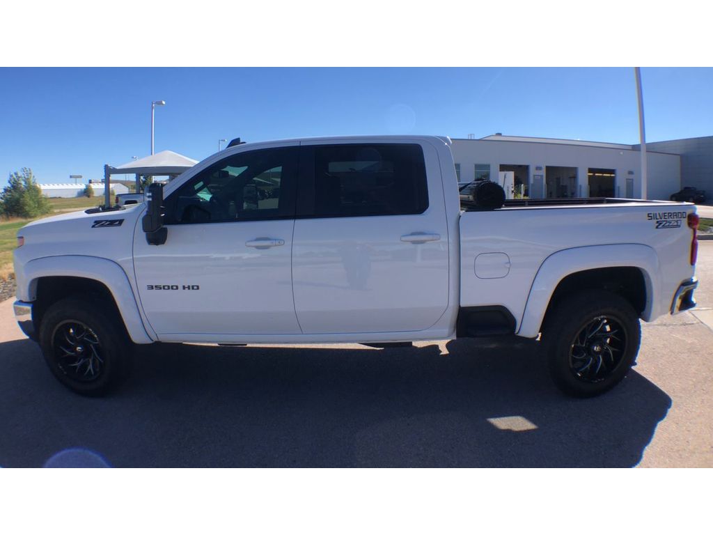 2024 Chevrolet Silverado 3500