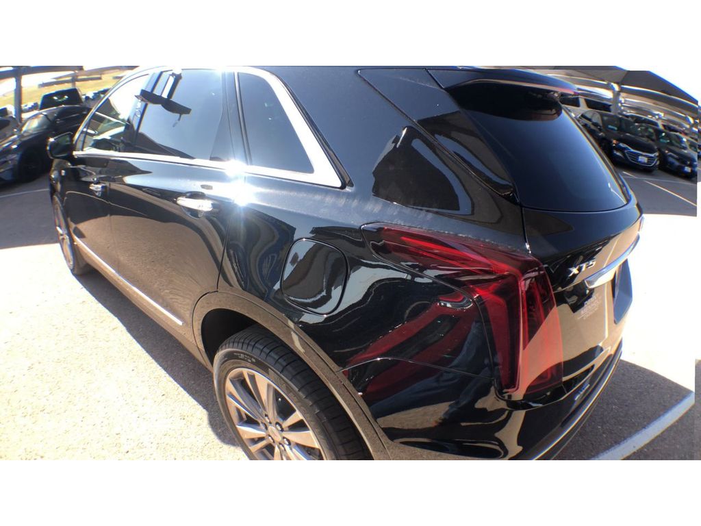 2025 Cadillac XT5