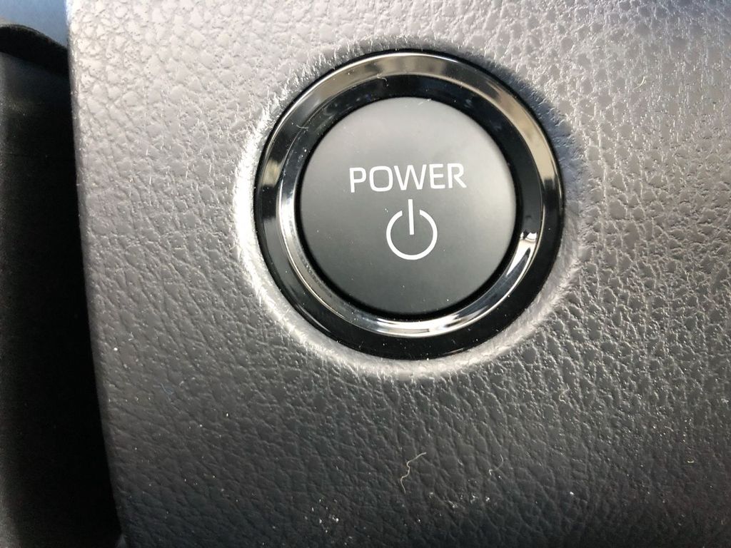2025 Toyota Camry Hybrid