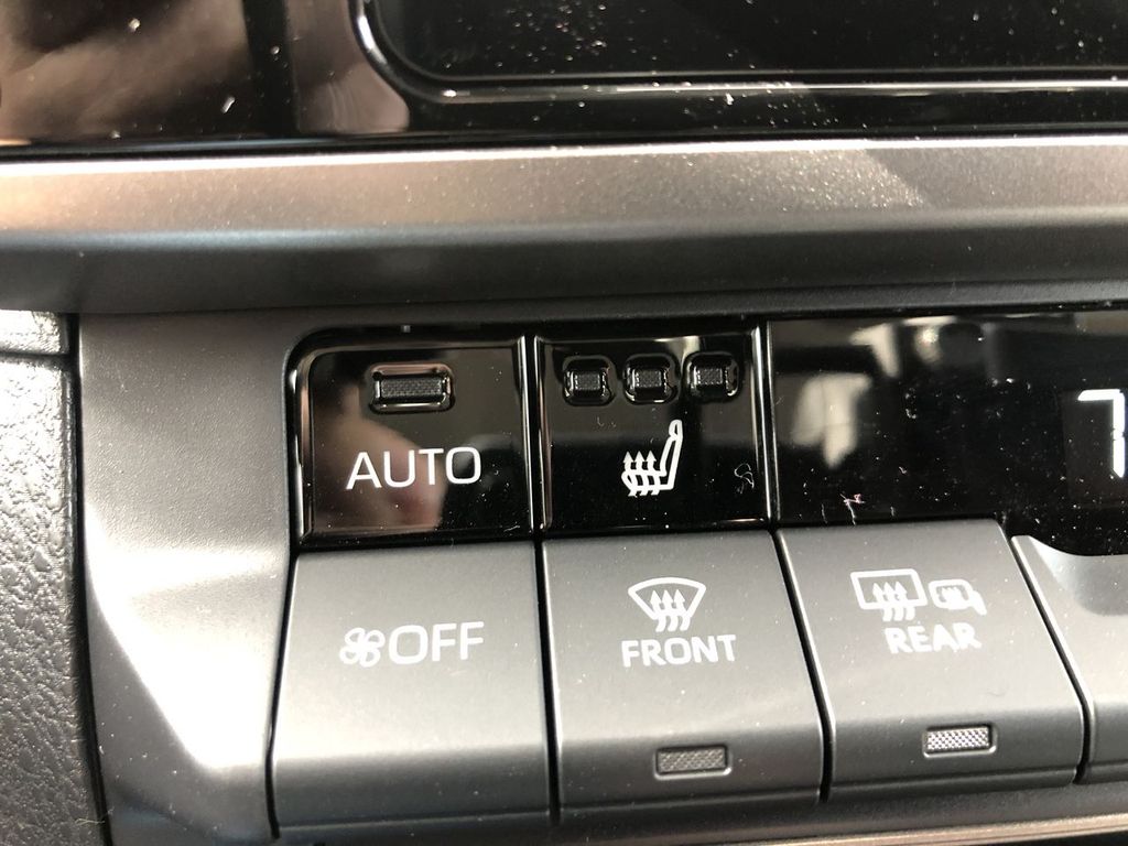 2025 Toyota Camry Hybrid