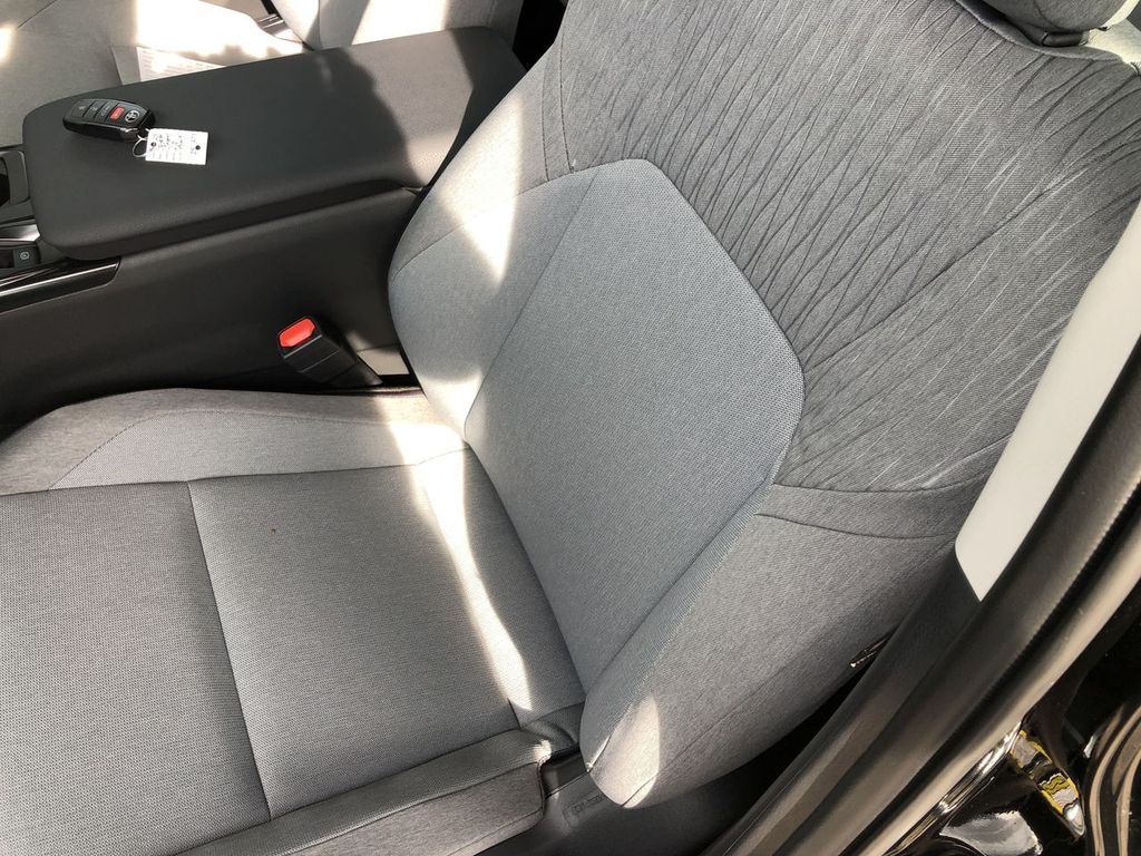 2025 Toyota Camry Hybrid