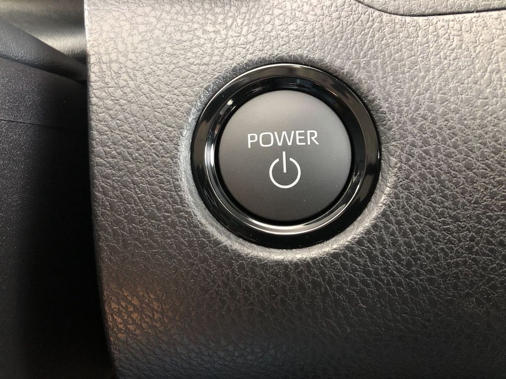 2025 Toyota Camry Hybrid