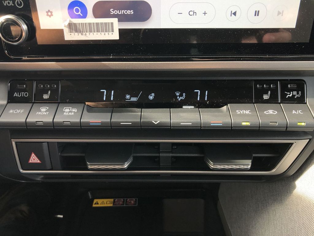 2025 Toyota Camry Hybrid