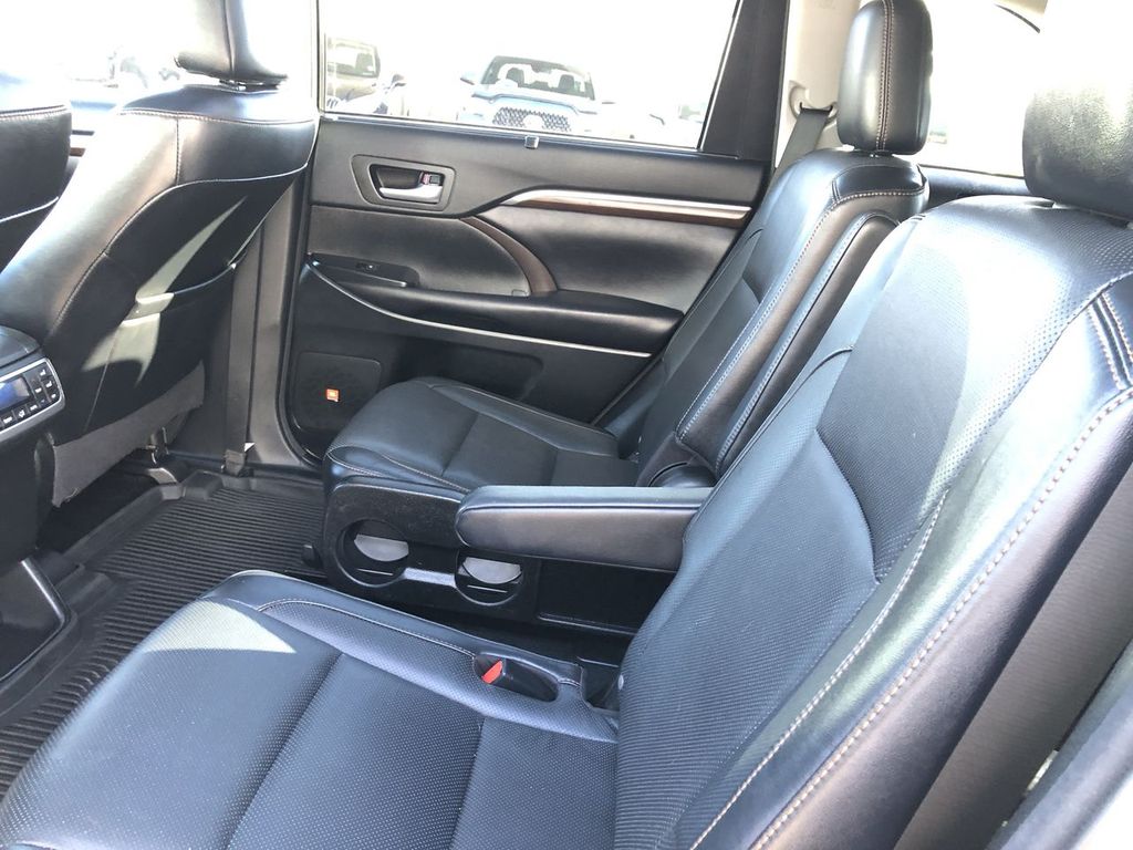 2016 Toyota Highlander