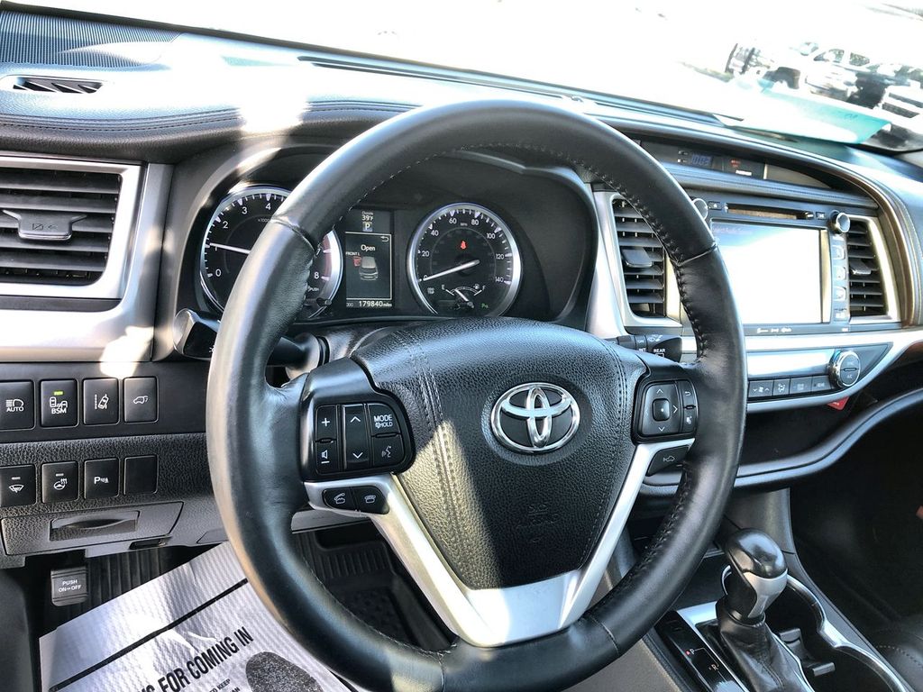 2016 Toyota Highlander