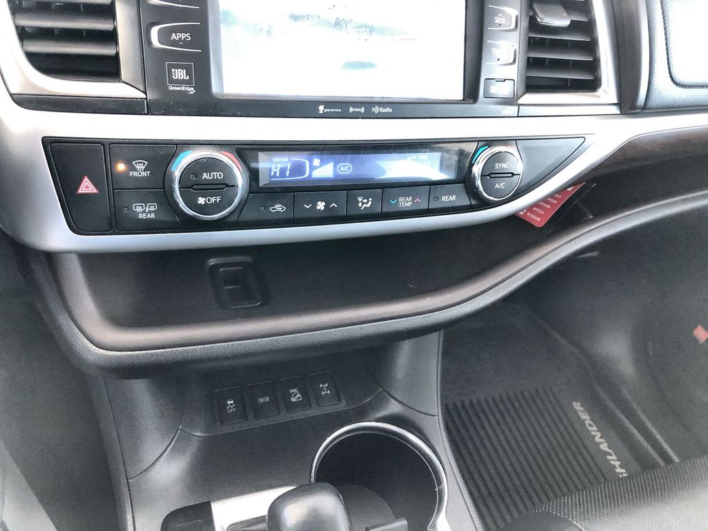 2016 Toyota Highlander