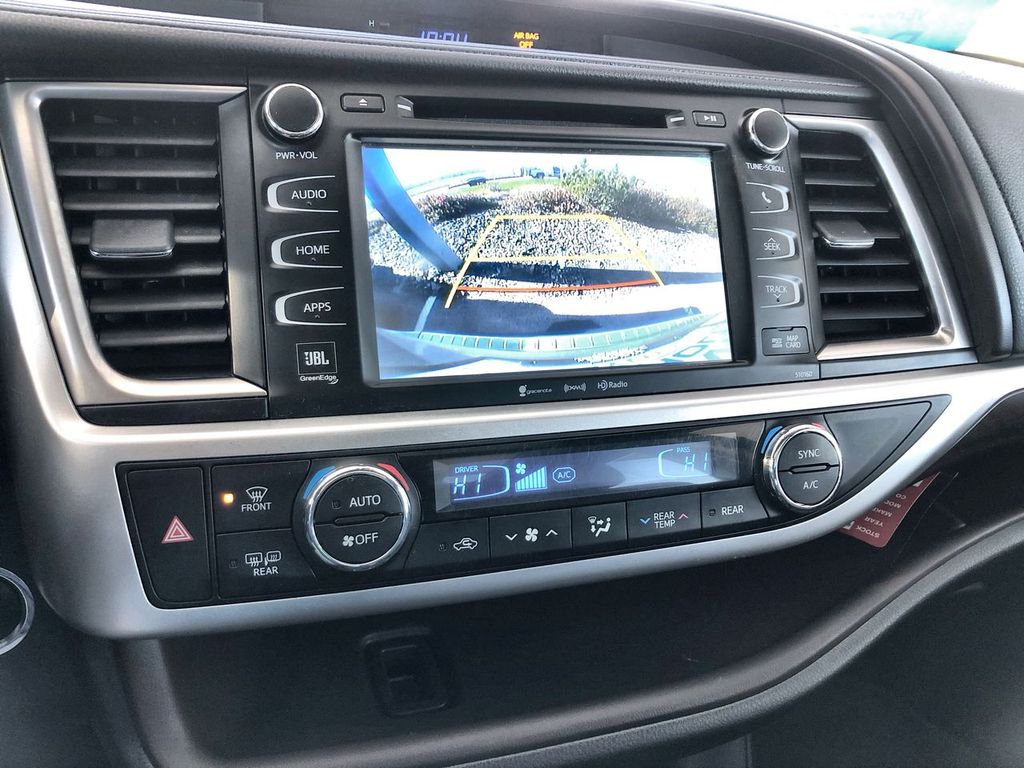 2016 Toyota Highlander