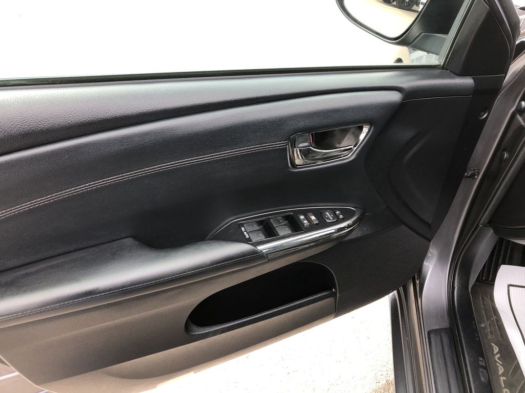 2015 Toyota Avalon Hybrid