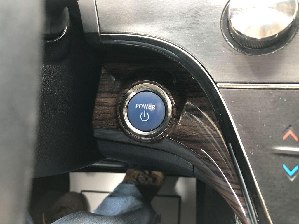 2015 Toyota Avalon Hybrid