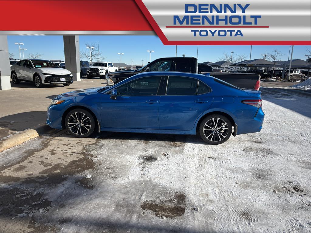 Used 2019 Toyota Camry SE Cars