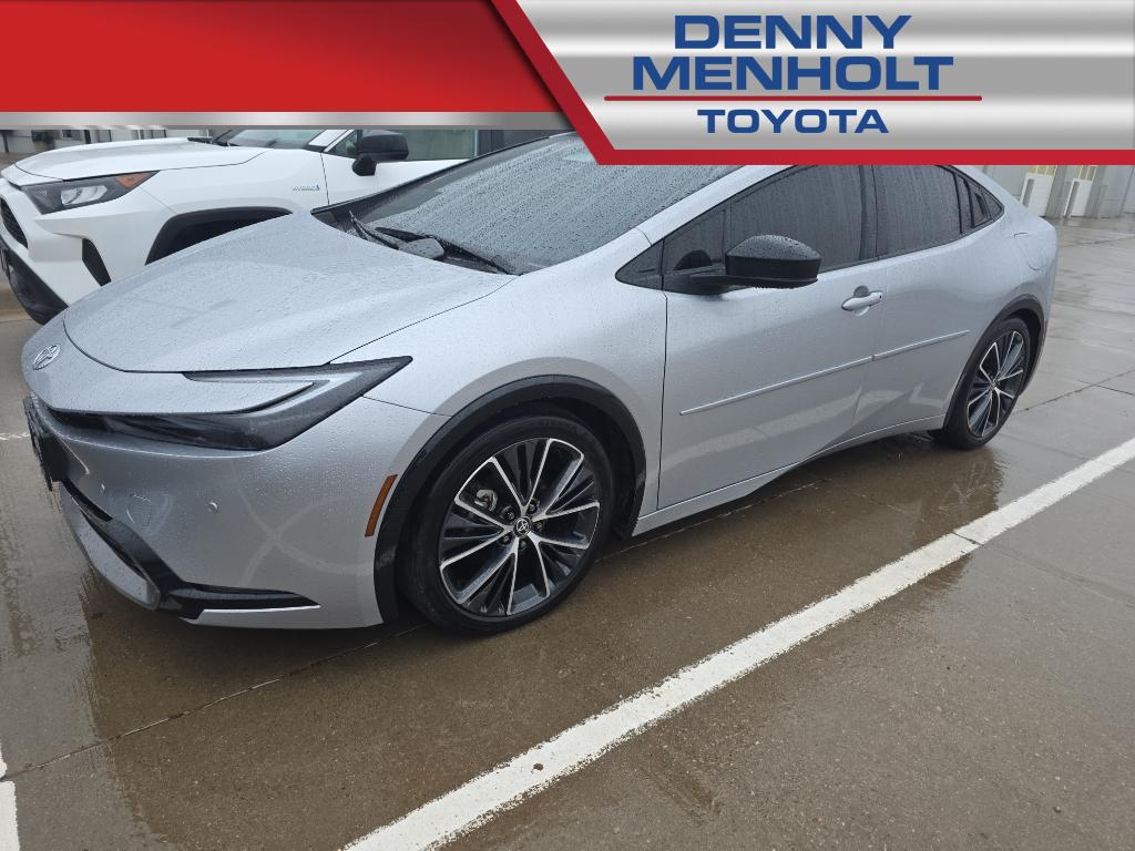 Used 2023 Toyota Prius XLE Cars