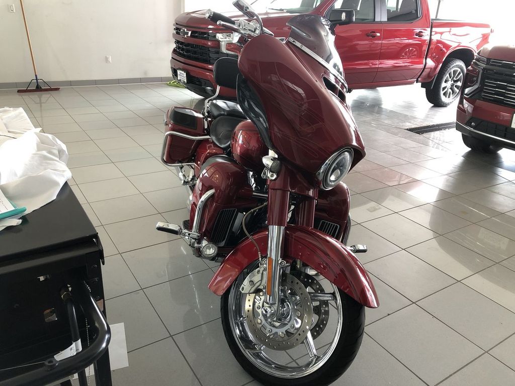 Used 2016 Harley-Davidson STREET GLYDE SUVs SUVs