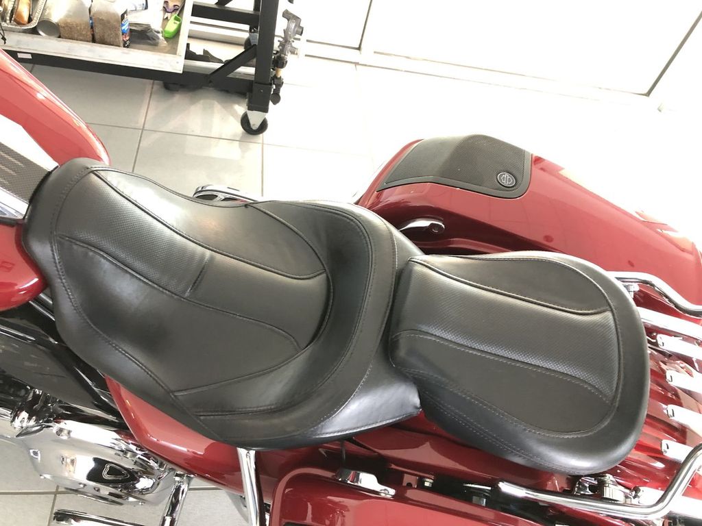 2016 Harley-Davidson FLHXSE