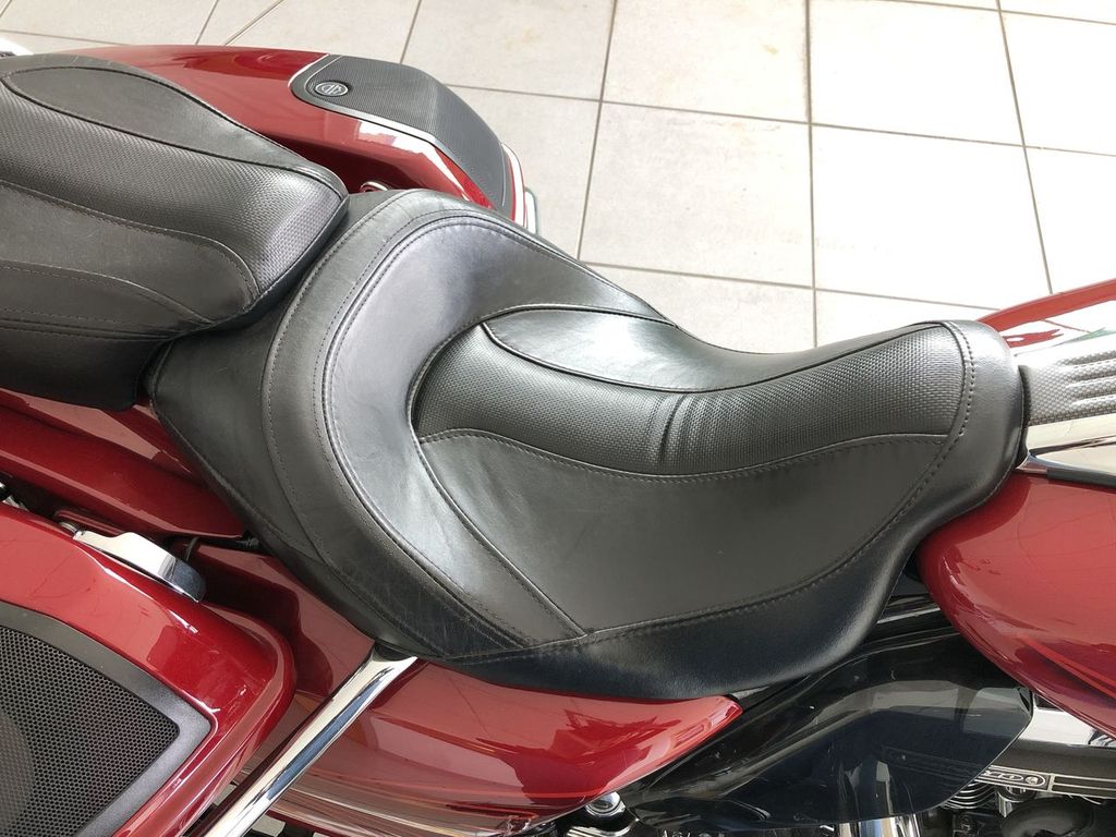 2016 Harley-Davidson FLHXSE