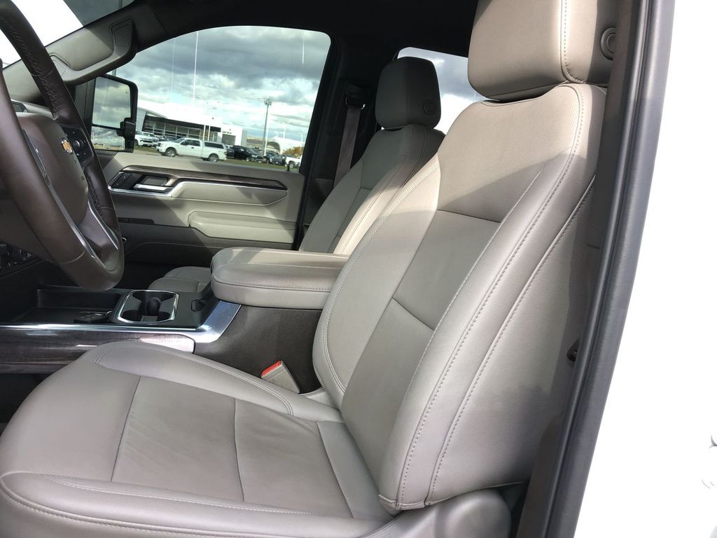 2024 Chevrolet Silverado 3500