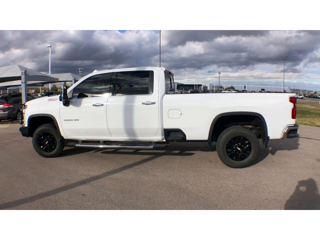 2024 Chevrolet Silverado 3500