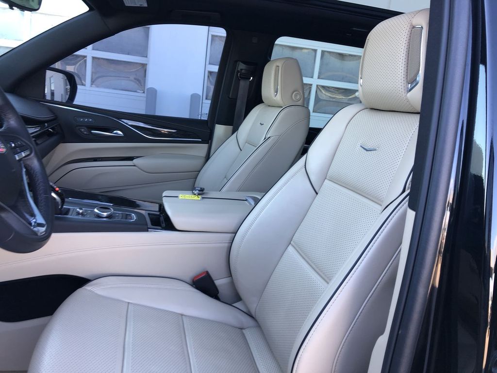 2023 Cadillac Escalade ESV