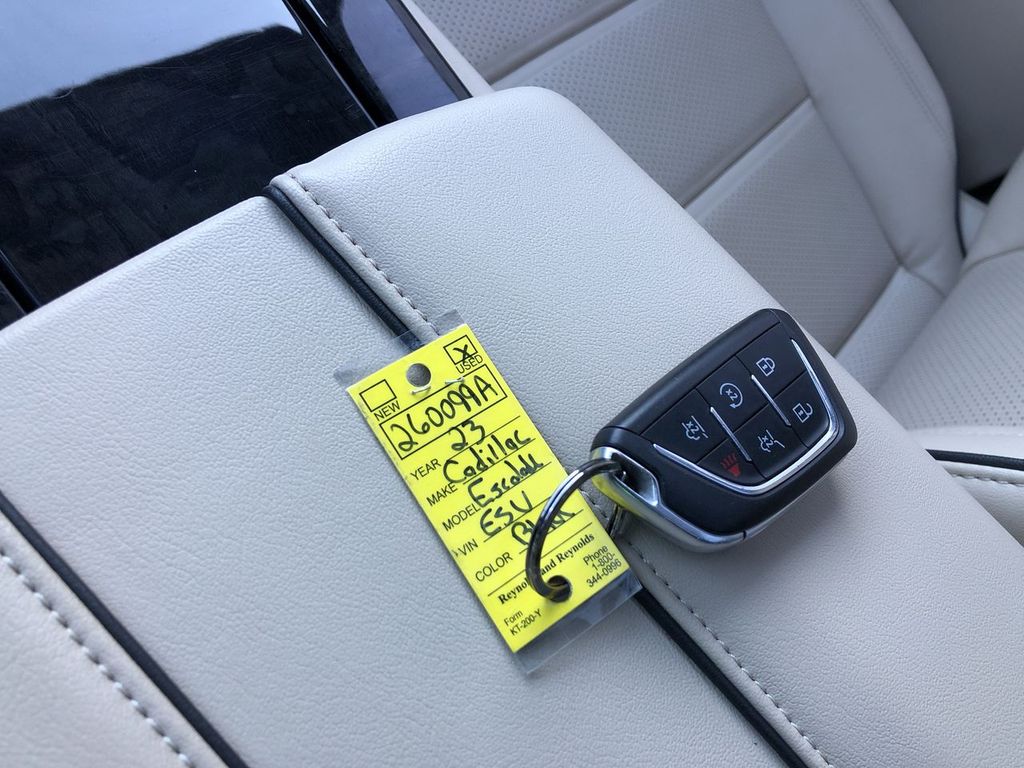 2023 Cadillac Escalade ESV