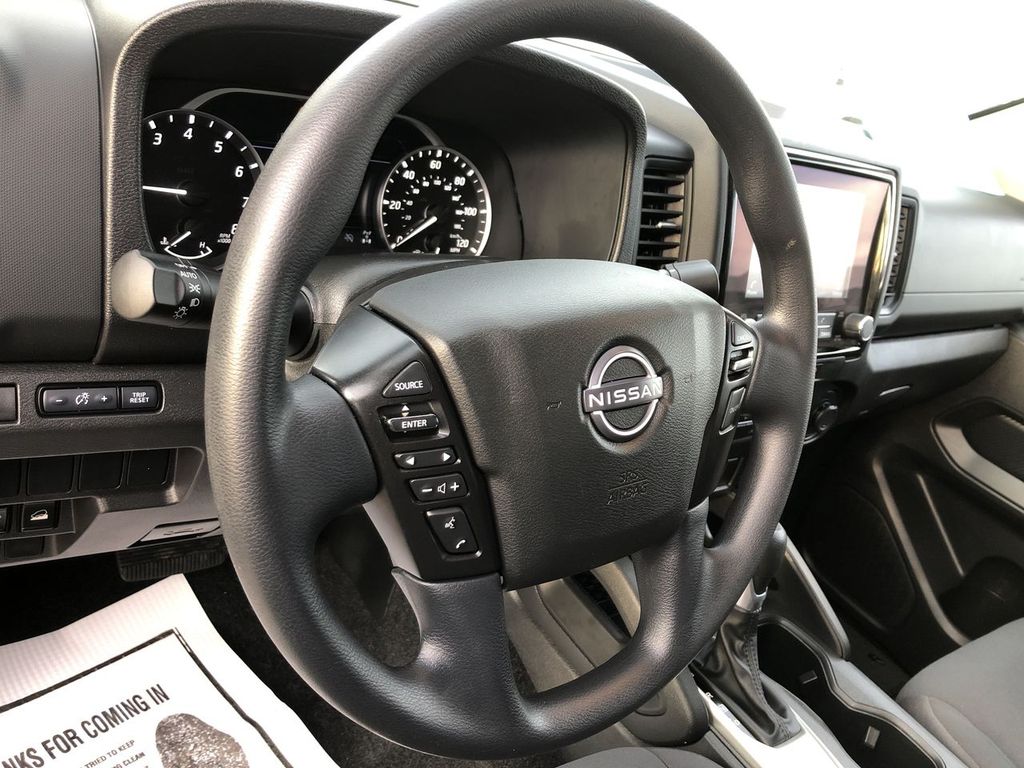 2024 Nissan Frontier