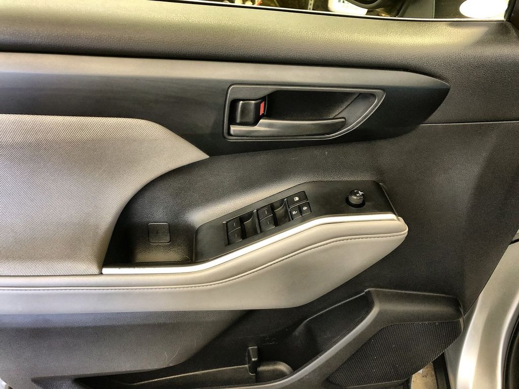 2022 Toyota Highlander Hybrid