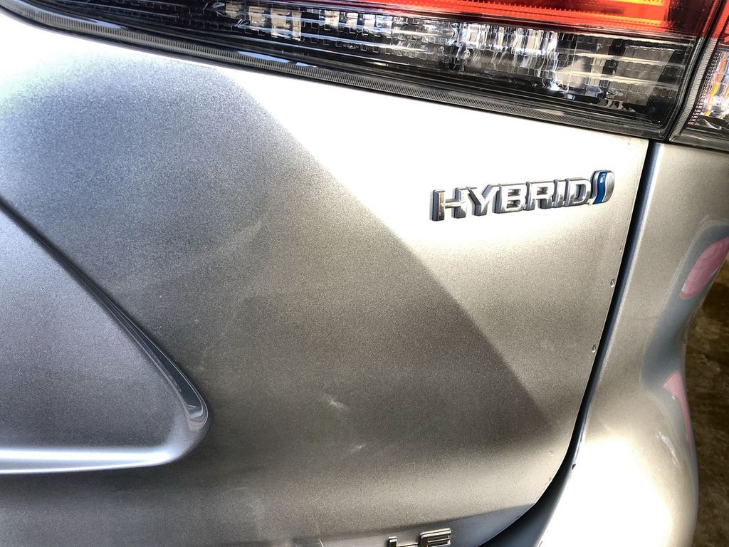 2022 Toyota Highlander Hybrid