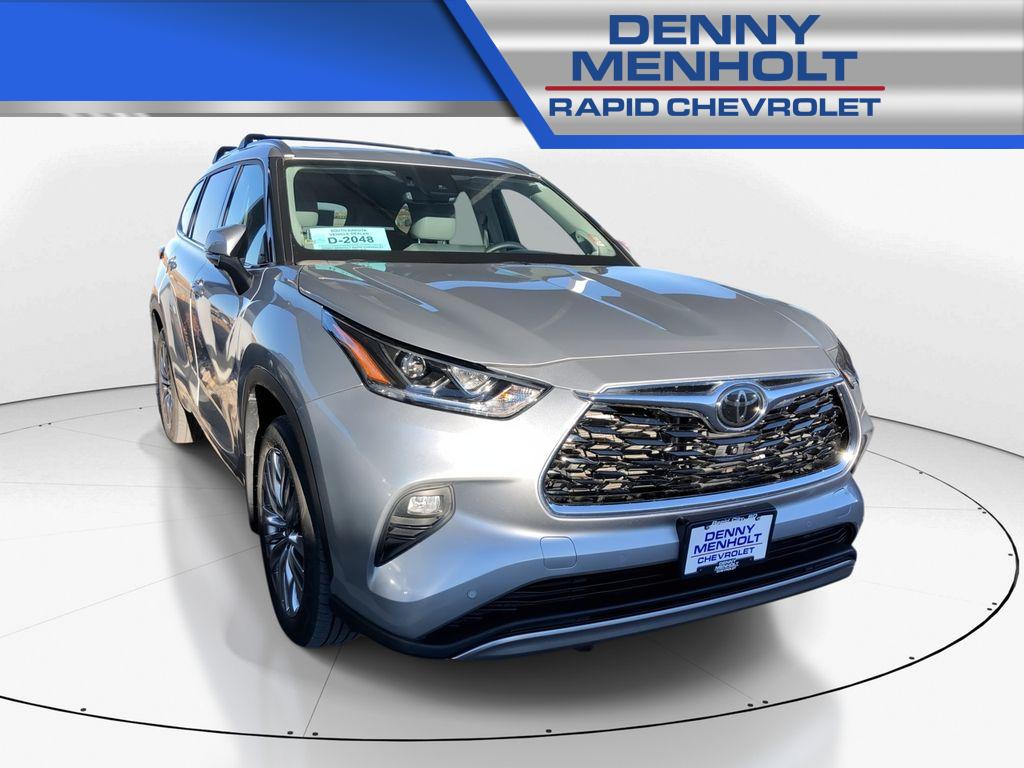 Used 2024 Toyota Highlander Platinum SUVs