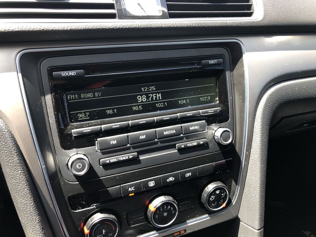 2014 Volkswagen Passat