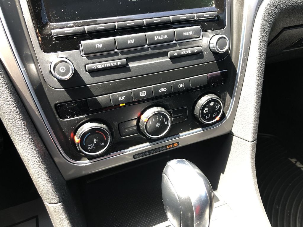 2014 Volkswagen Passat
