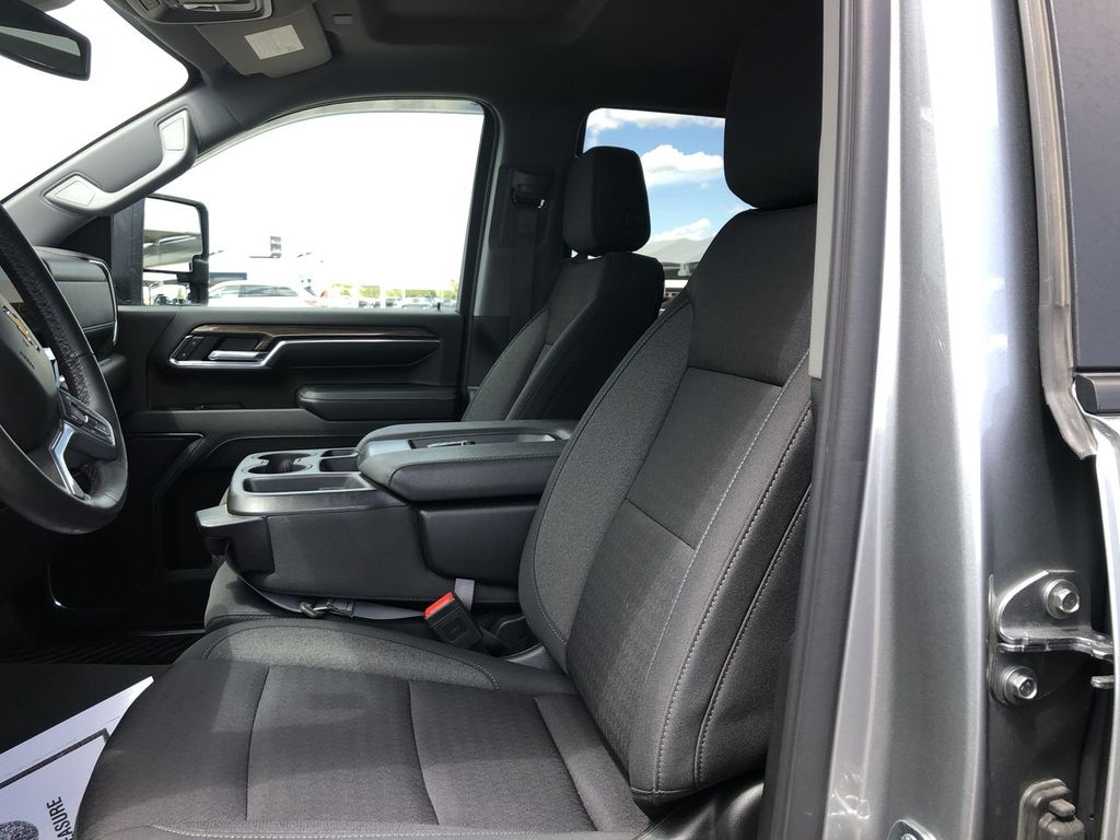2024 Chevrolet Silverado 3500