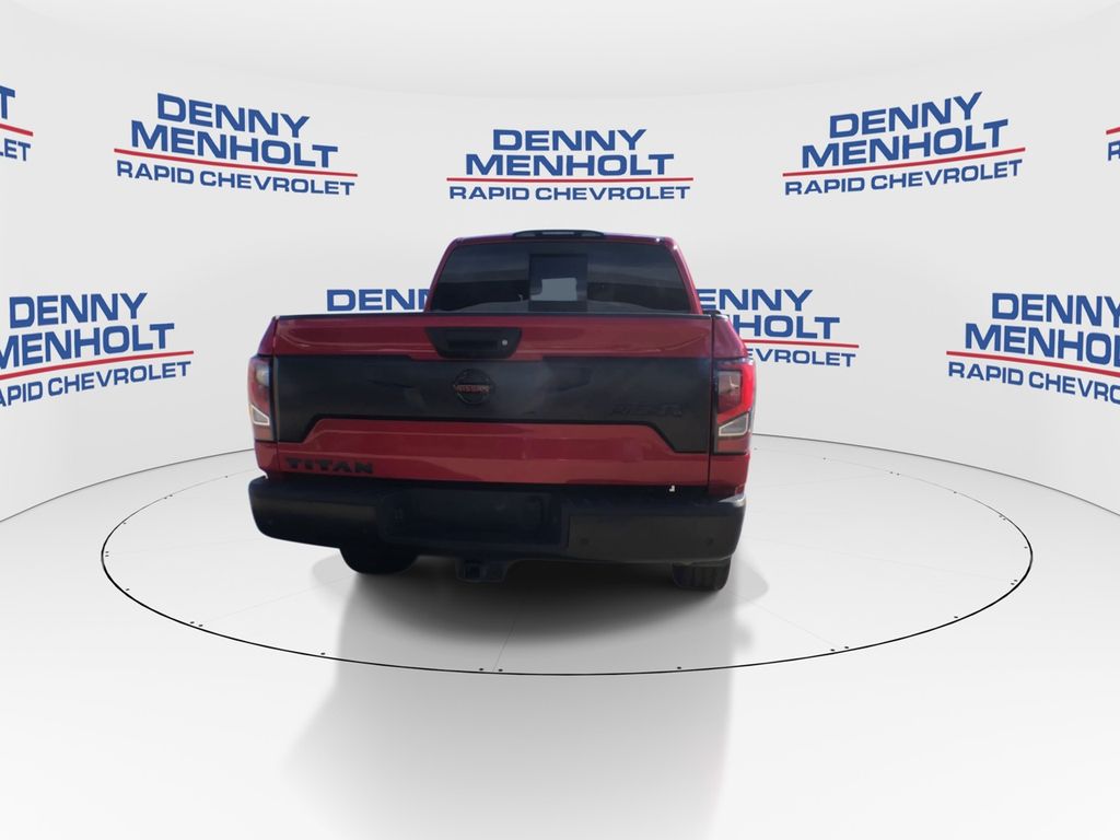 2021 Nissan Titan