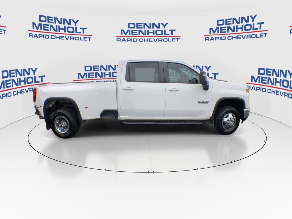 2025 Chevrolet Silverado 3500