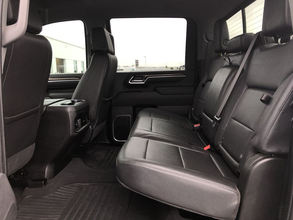 2025 Chevrolet Silverado 3500