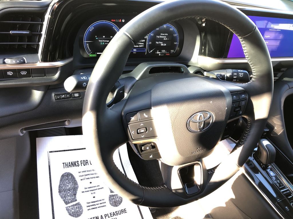 2025 Toyota Crown Signia