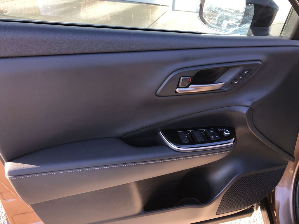 2025 Toyota Crown Signia