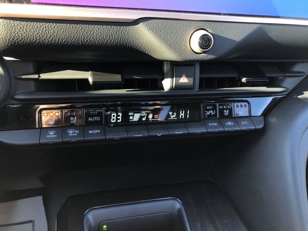 2025 Toyota Crown Signia