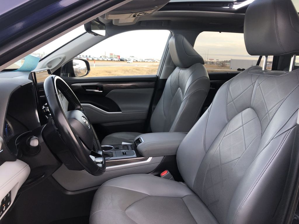 2021 Toyota Highlander Hybrid