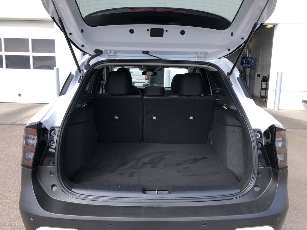 2025 Nissan Kicks