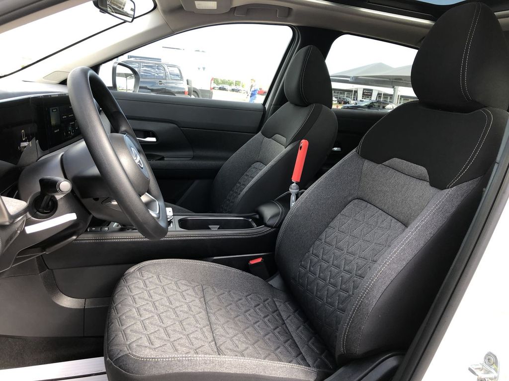 2025 Nissan Kicks