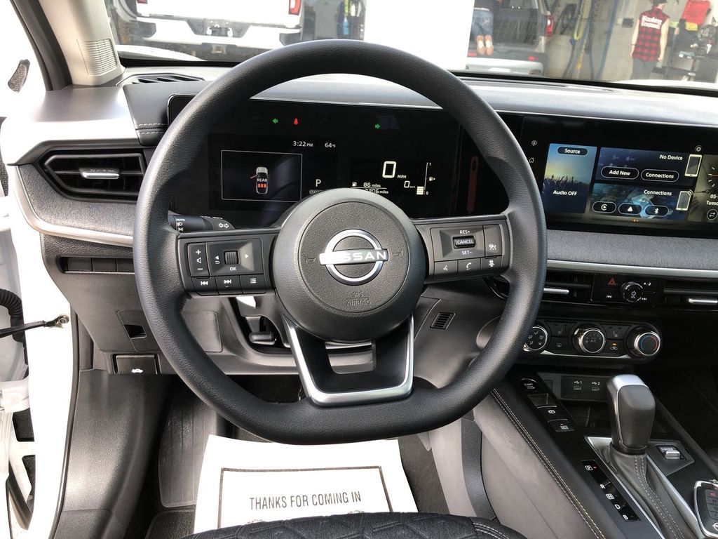 2025 Nissan Kicks