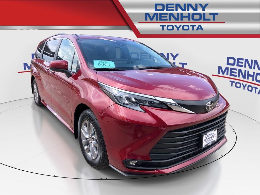 New 2026 Toyota Sienna XLE Vans