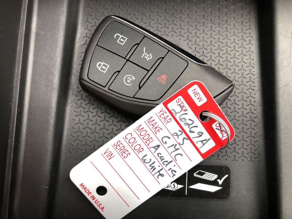 2025 GMC Acadia