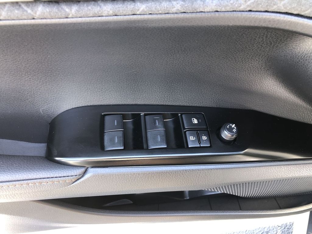 2025 Toyota Camry Hybrid
