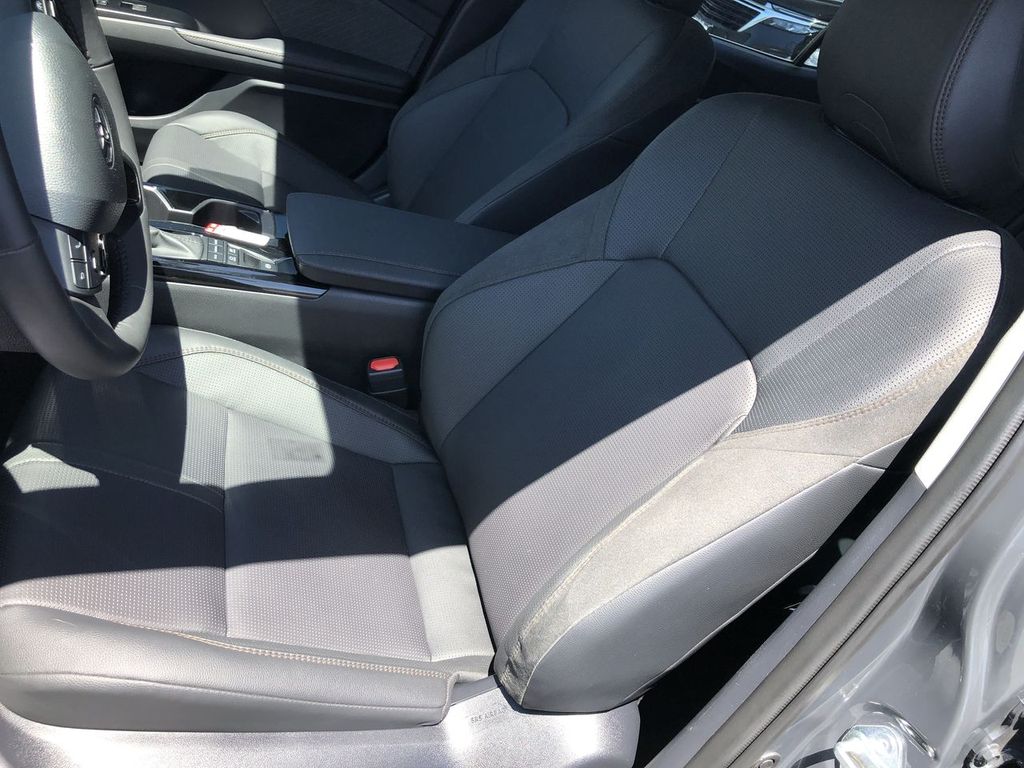 2025 Toyota Camry Hybrid
