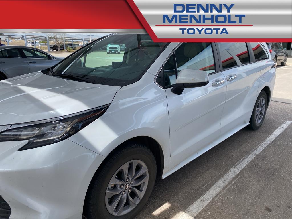Used 2023 Toyota Sienna XLE Vans