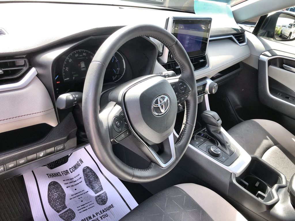 2025 Toyota RAV4 Hybrid