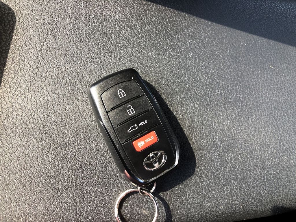 2025 Toyota Camry Hybrid