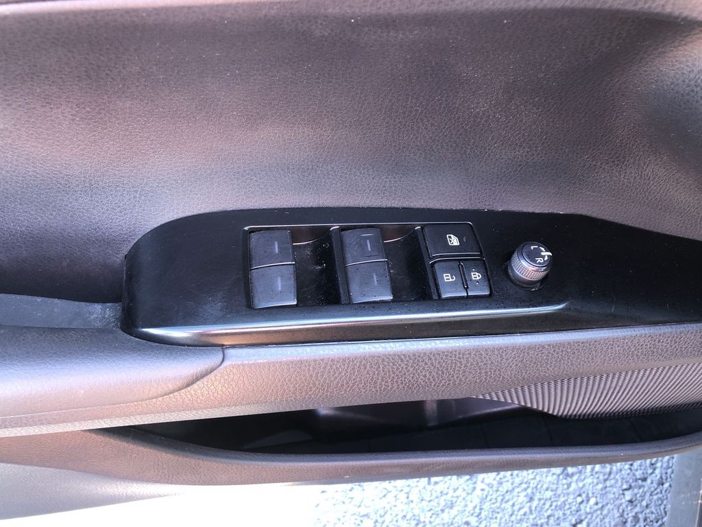 2025 Toyota Camry Hybrid