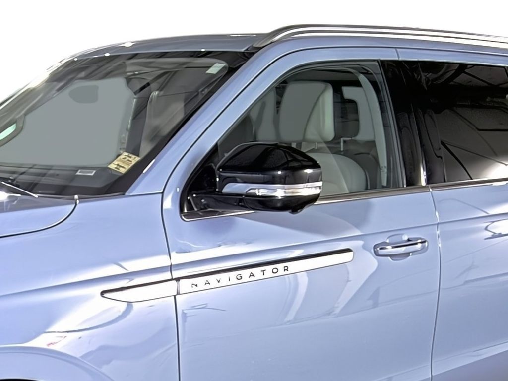 2025 Lincoln Navigator L