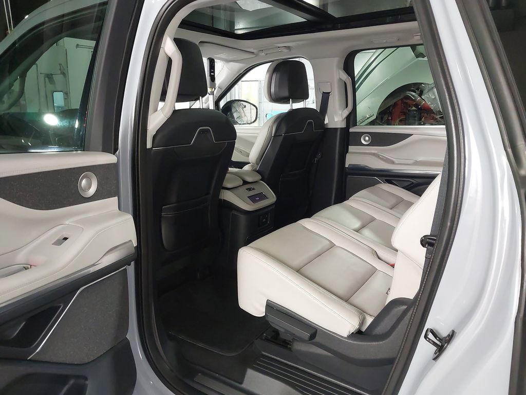 2025 Lincoln Navigator L